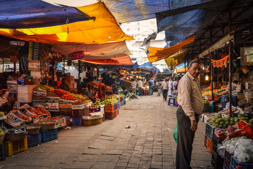 colaba causeway market
